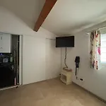 Villa P Minervois G N02 3p4